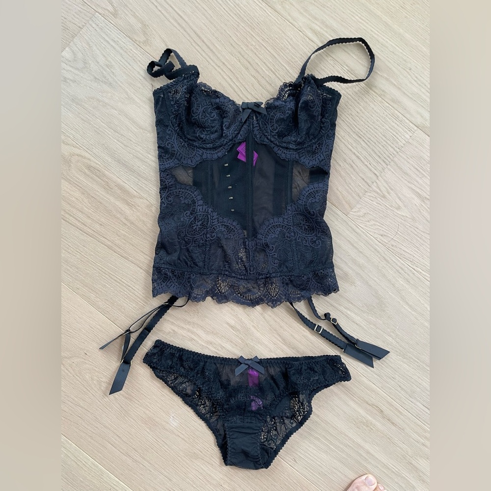 L’agent by Agent Provacateur Corset Set